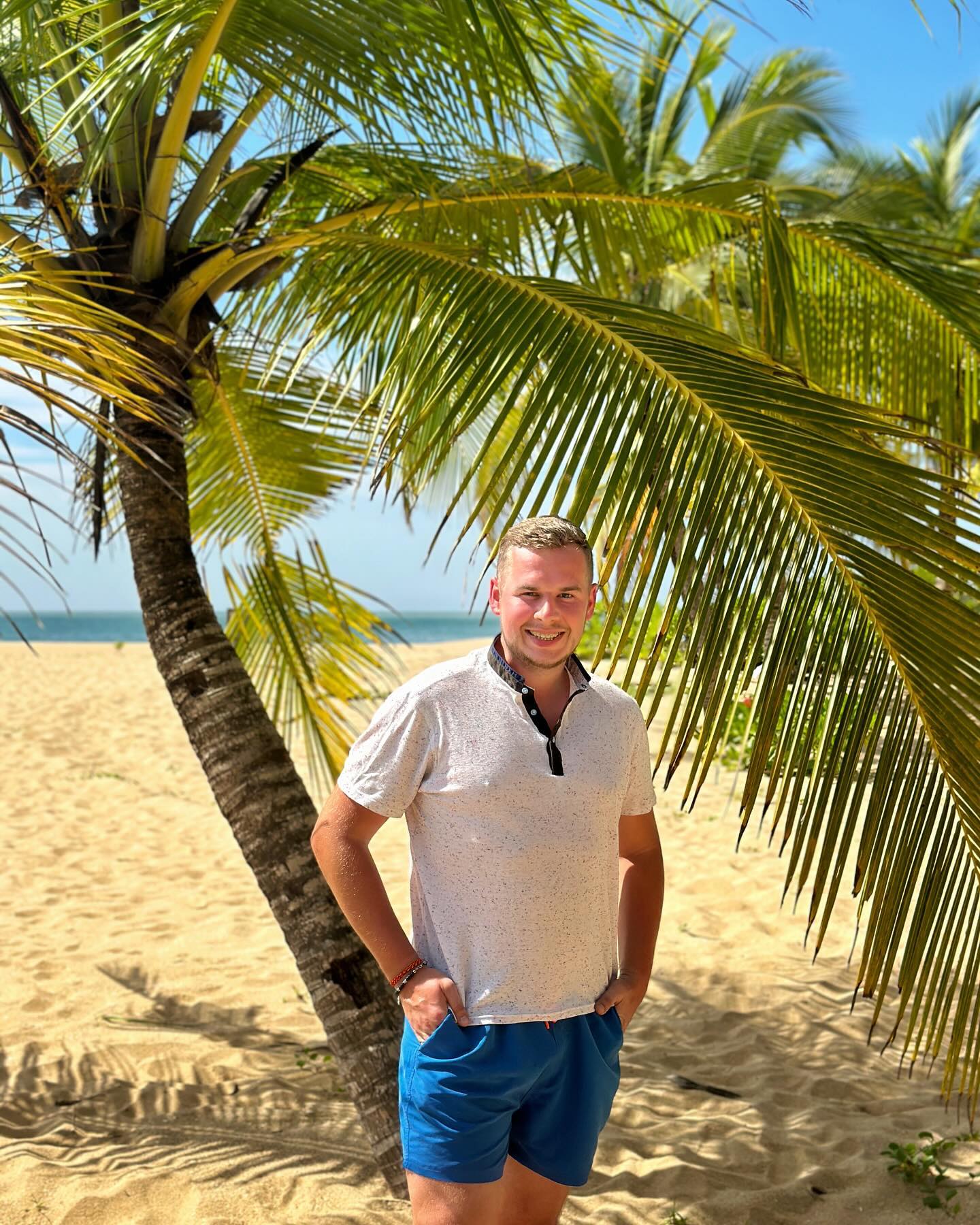 421837089_7433280976705616_6673626106381109756_n